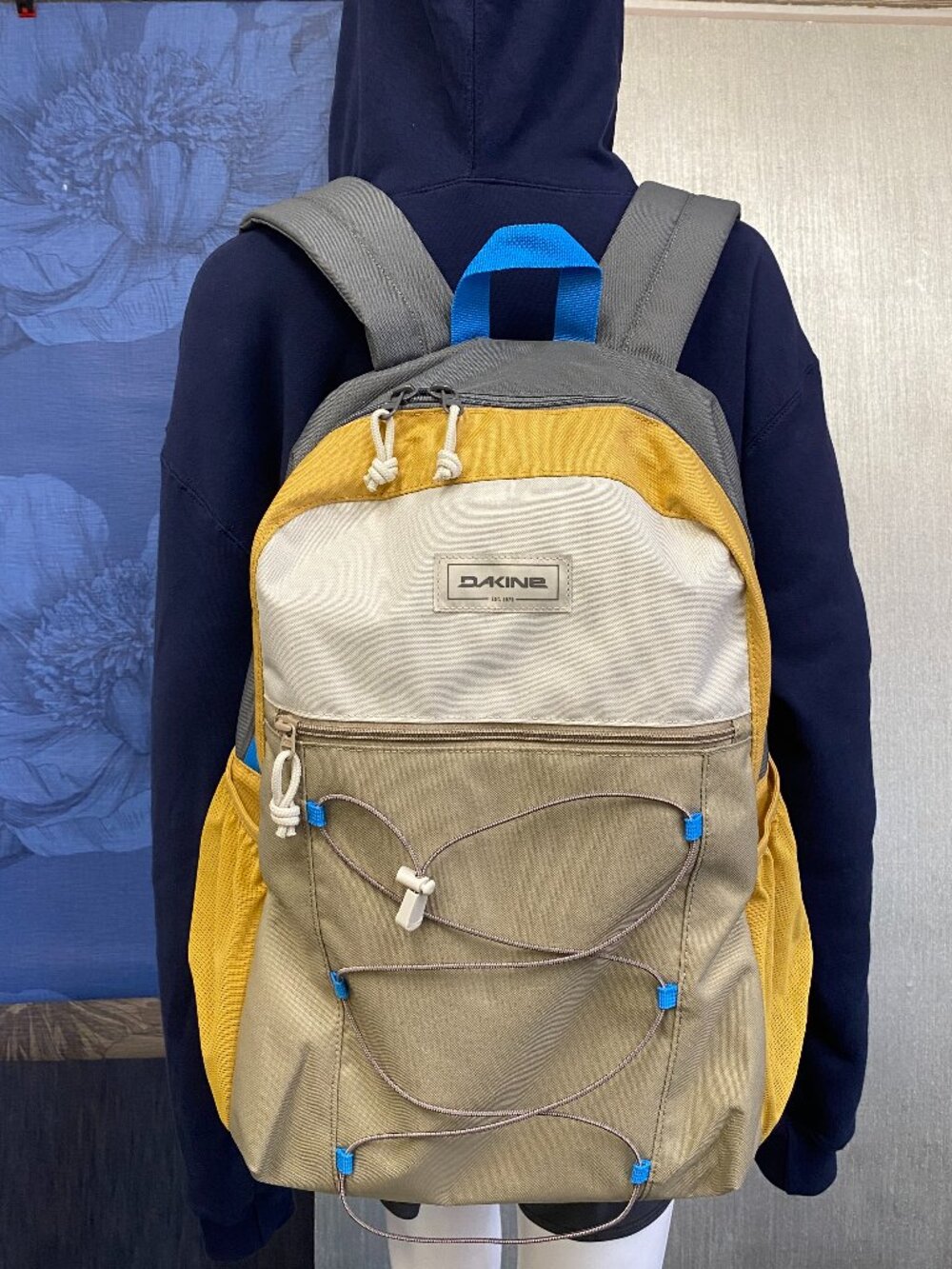DAKINE TARDY SLIP 25L BACKPACK PLAYGROUND